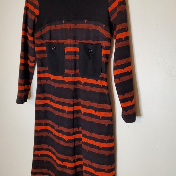 Danish Vintage Mod Red and Black 60s Patterned Long-Sleeve Front Pocket Dress - Picture 8 of 12